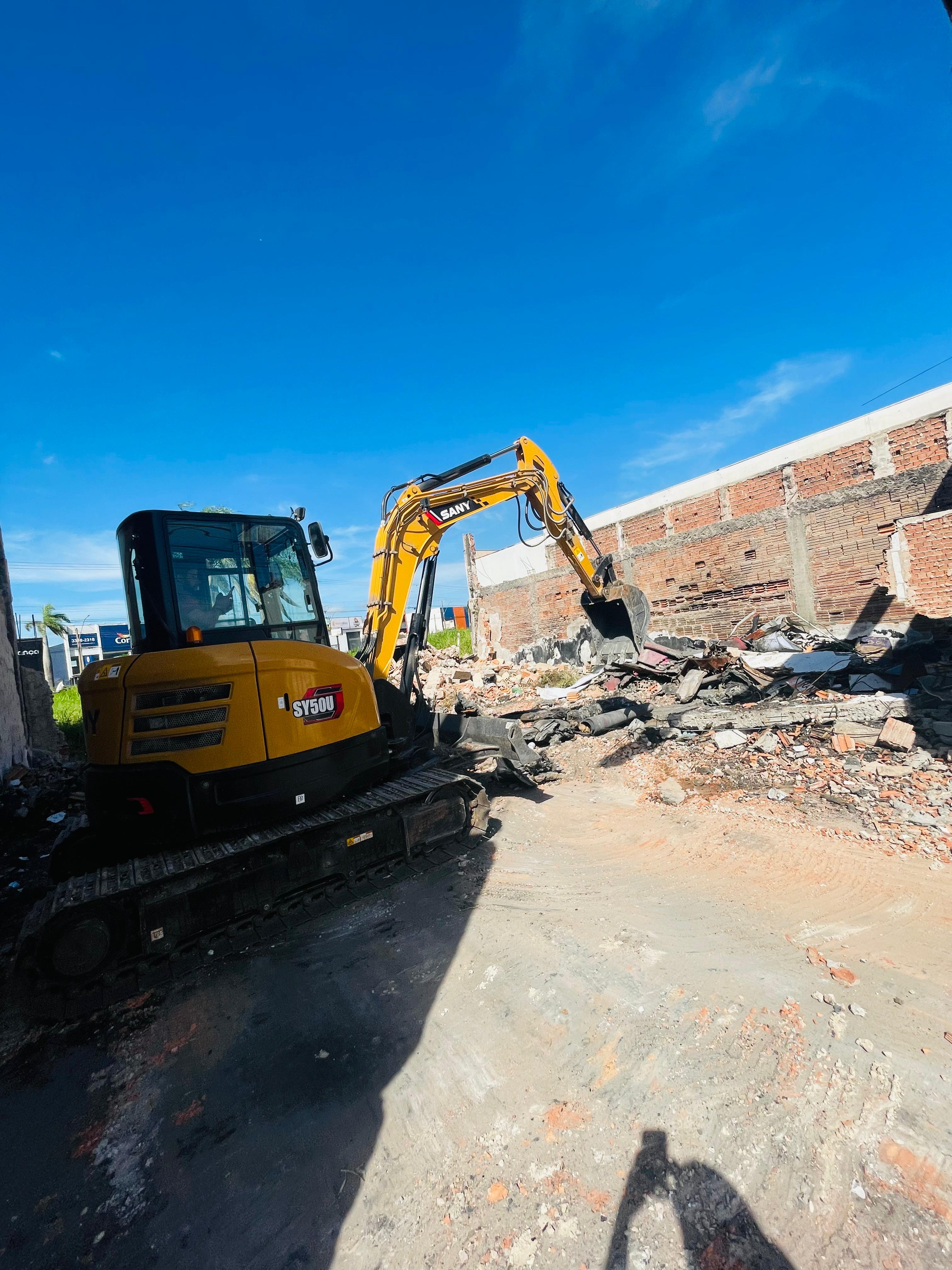 Demolicação de muro